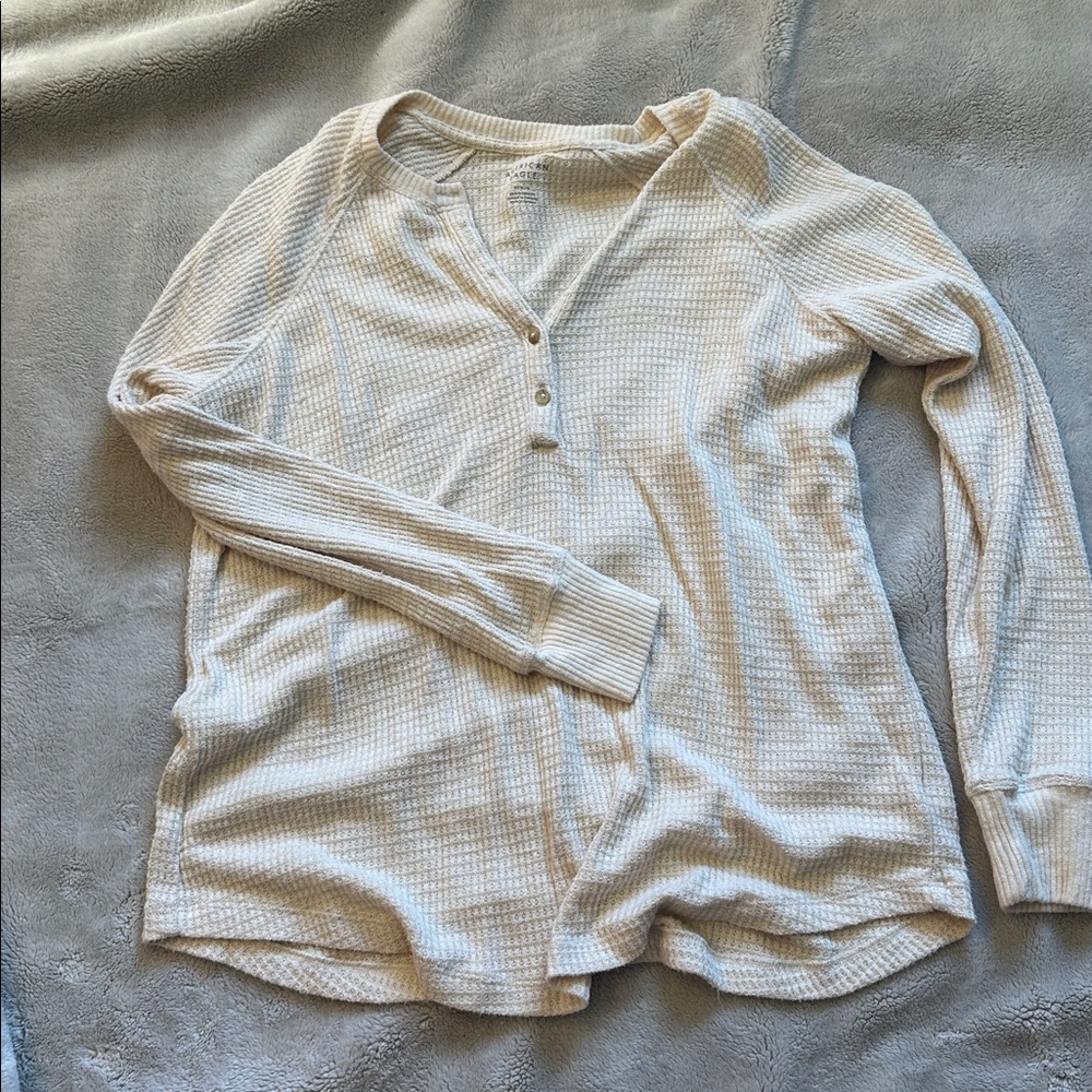 American Eagle super soft Henley Long Sleeve Top size M